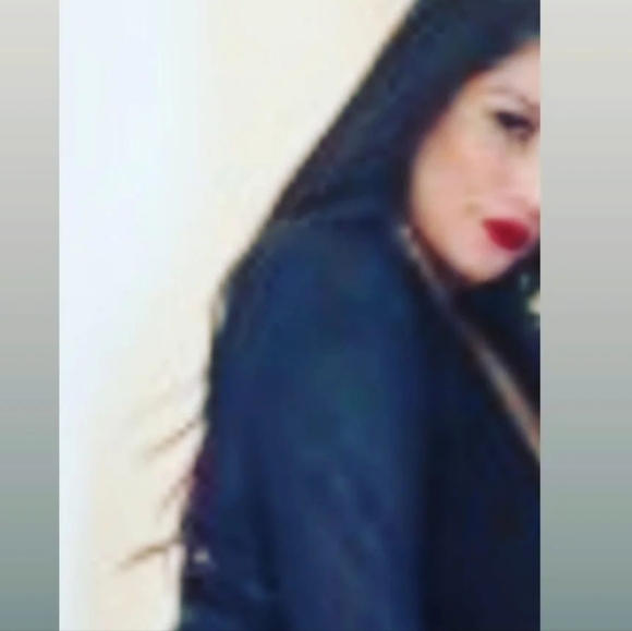 Meet your Posher, Kelli - Picture 7 of 7